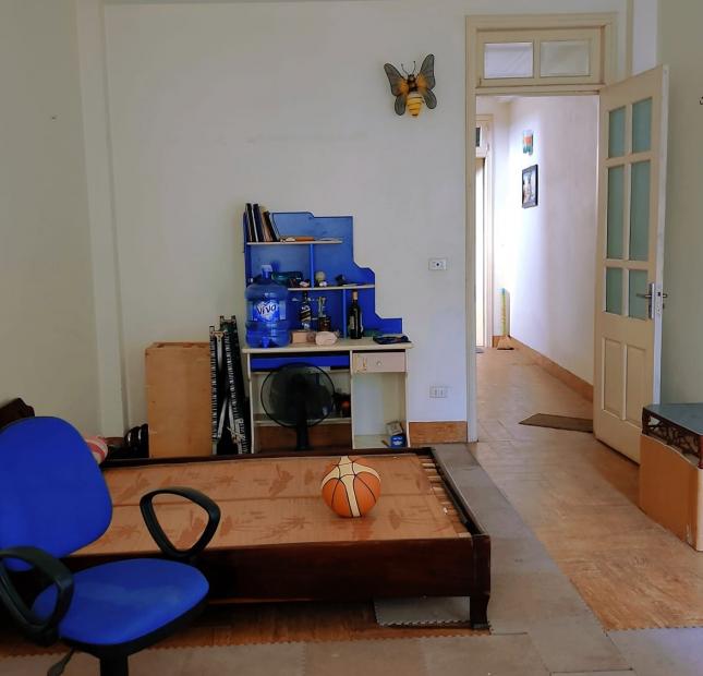 Bán nhà Hoàng Cầu, Đống Đa, ngõ ô tô  tránh,sát vườn hoa,bệnh viện, 5 tầng, 67m2  giá 13,6 Tỷ