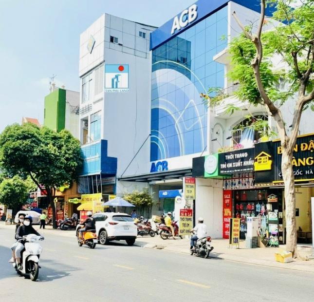 Bán nhà mặt tiền đường CMT8 đối diện CV Lê Thị Riêng Q. Tân Bình. DT: 11mx33m, giá: 110 tỷ