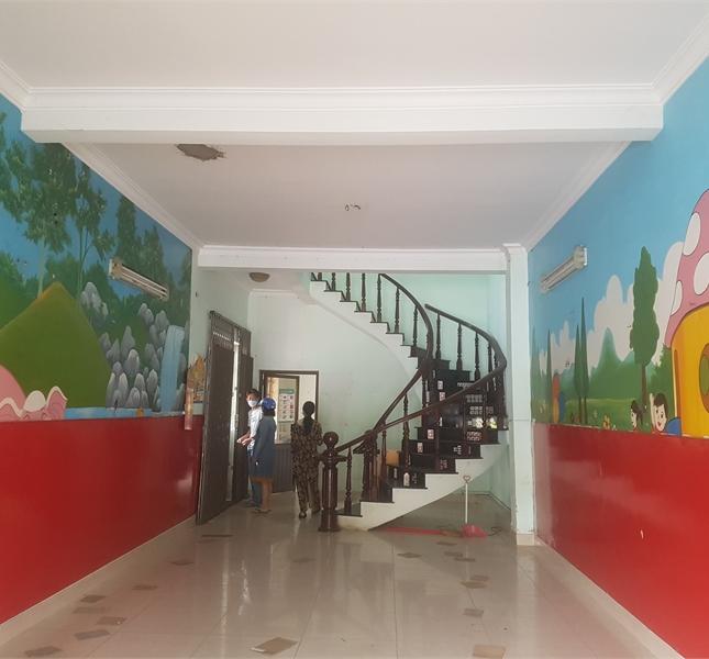 Cho thuê nhà mặt tiền 1 trệt 1 lầu đường 30/4, TP Vũng Tàu sạch sẽ