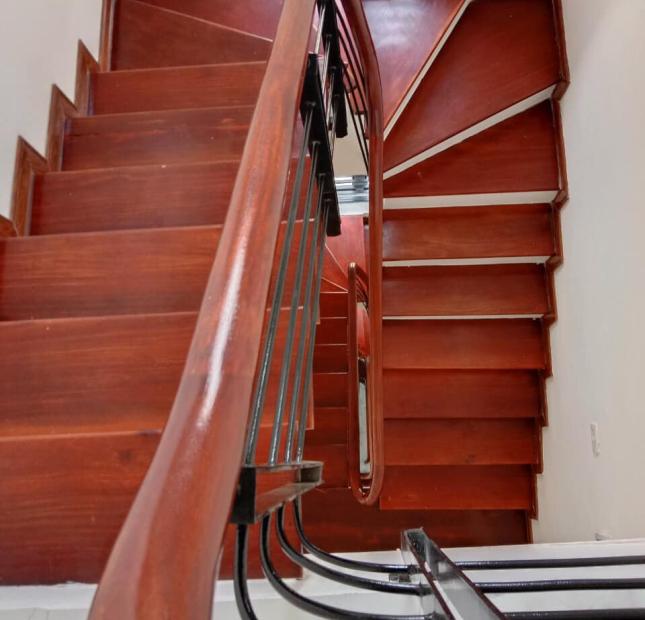 Bán nhà 874 Minh Khai 70m x 5 tầng giá 7.8 tỷ có TL