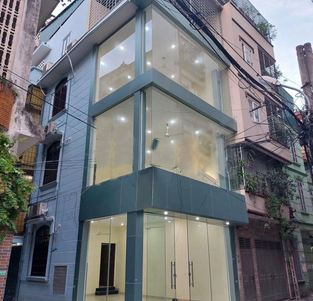 [ĐỈNH] bán nhà Hoàng Quốc Việt, lô góc ngã tư, kinh doanh, gara oto 65m2x4T Giá 11.9 tỷ