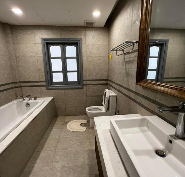 Đẳng cấp thượng lưu,bán biệt thự 5* đường Tô Ngọc Vân quận Tây Hồ,hàng xóm Đại Sứ.Dt 120m2 , 37 tỷ