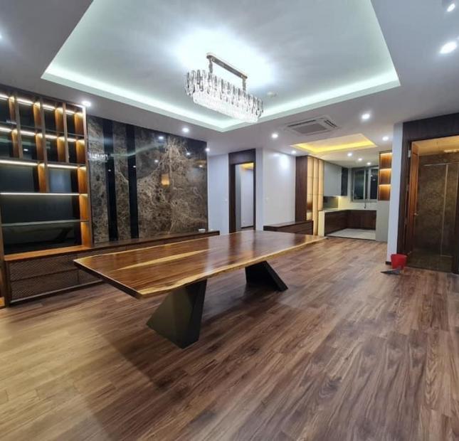 NHÀ ĐẸP LÊ VĂN LƯƠNG CẦU GIẤY 145M2 MT 8m LÔ GÓC Ô TÔ TRÁNH VỈA HÈ CHỈ 26 TỶ HƠN.