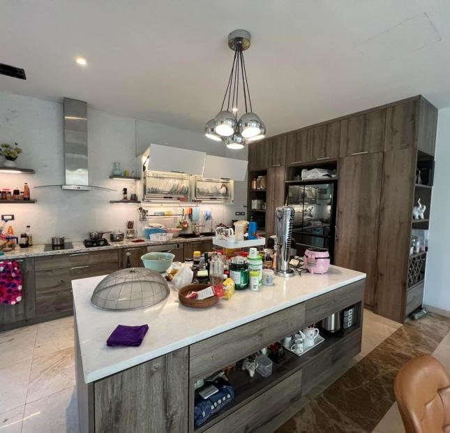 NHÀ ĐẸP LÊ VĂN LƯƠNG CẦU GIẤY 145M2 MT 8m LÔ GÓC Ô TÔ TRÁNH VỈA HÈ CHỈ 26 TỶ HƠN.