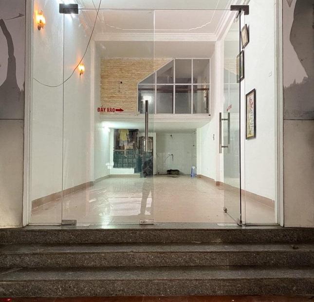 Chuyển công tác, bán gấp nhà Cầu Diễn, 4t, 70m, gara, kd, ô tô tránh, 11.65 tỷ, 0974687037