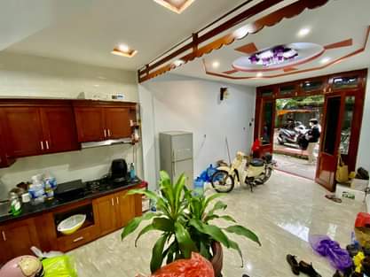 Bán nhà Nguyễn Hoàng Tôn – Tây Hồ DT 45 m2 MT 4m xây 6 tầng giá 9 tỷ