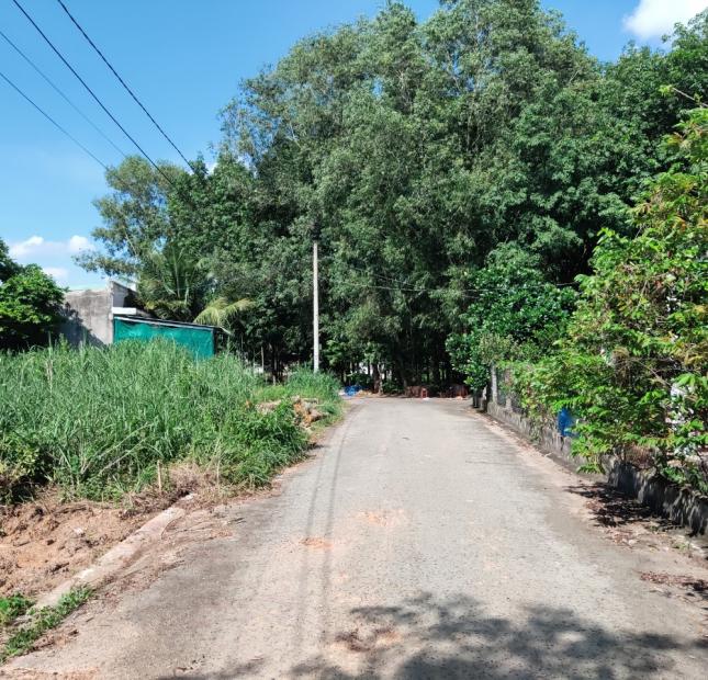kinh doanh nhà hàng trên sài gòn thiếu vốn nên bán 16 phòng trọ và 600m2 đất chỉ 800tr