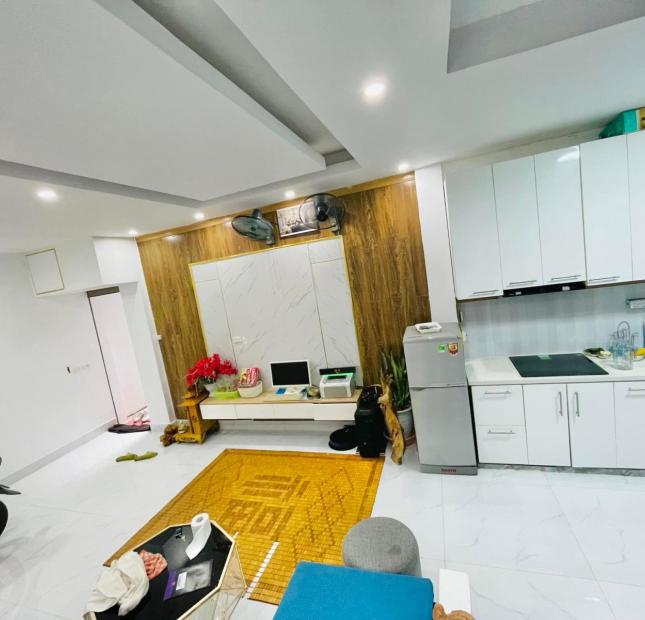 Mặt phố Khâm Thiên Đống Đa lô góc 80m2,MT 8m, sổ vuông đẹp, vỉa hè KD sầm uất 36 tỷ