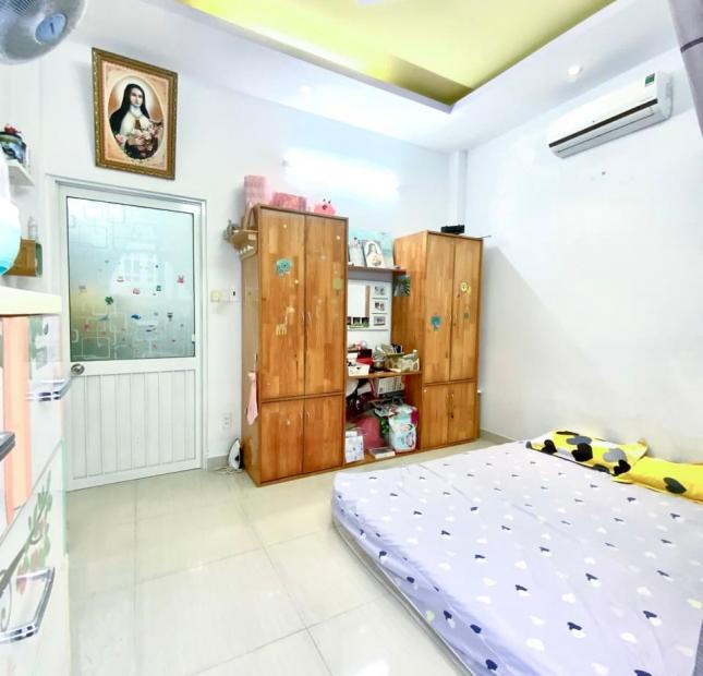 Bán Nhà Quận 11 HẺM Ô-TÔ ĐUA, 68.5m2, 4 Phòng,  8.85 TỶ CÒN 6.75 TỶ, CHỐT BẤT CHẤP T.07AL