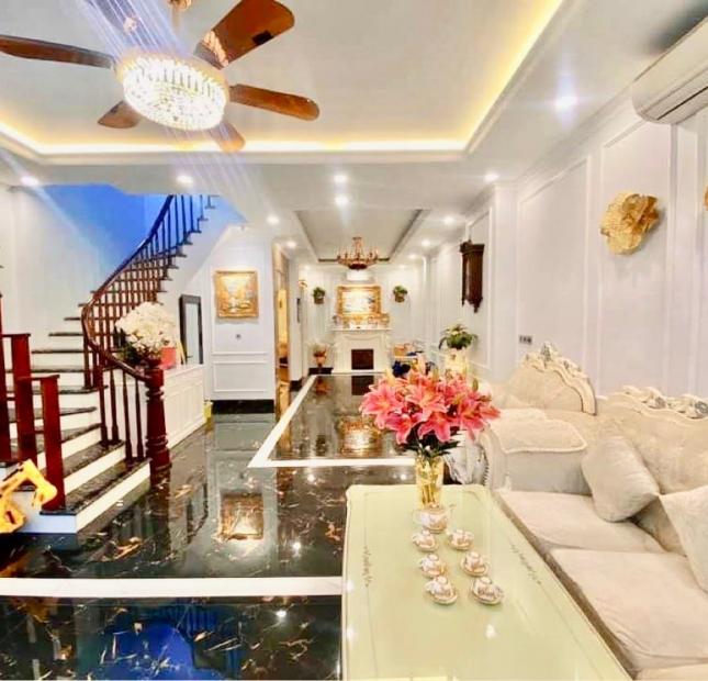 Biệt thự Nguyễn Trãi 200m2, 4 tầng, MT10m, vỉa hè 5m, kinh doanh cạnh phố giá đầu tư