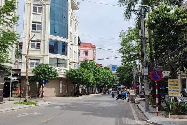 NGUYÊN HỒNG, VỊ TRÍ SIÊU ĐỈNH, KINH DOANH_DT 80M2, 4 TẦNG, MT 7M, 26 TỶ