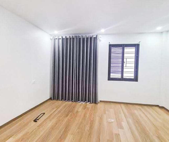 Bán nhà Hồng Tiến 41m, mặt tiền rộng oto vào, 5.35 tỷ 
