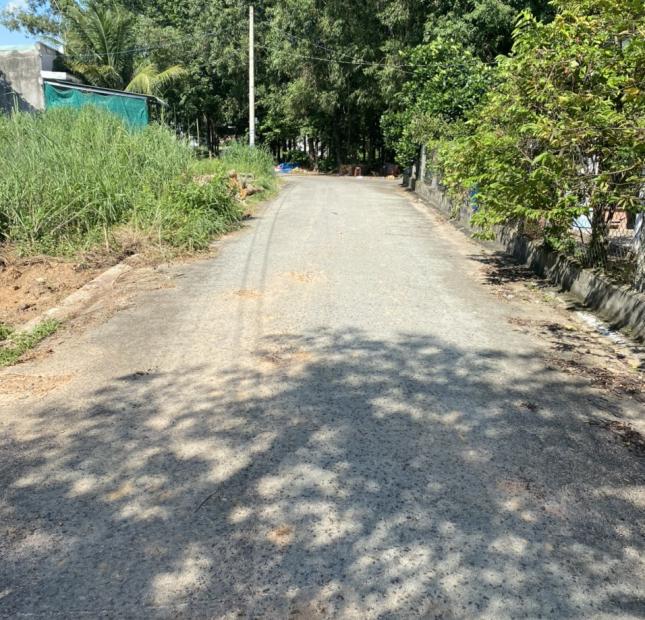 Chuyển nhà tôi bán gấp đất 300m & nhà cấp 4 rất đẹp, ngay trường mầm non, chợ tp