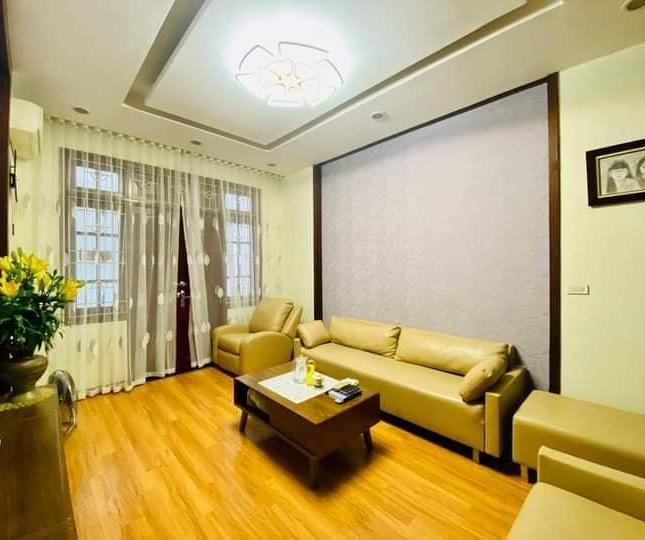 Phân lô, Lô góc, Mới, Nội thất đẹp, Kinh doanh tại Thái Thịnh 60m2x5T, 7.55 tỷ