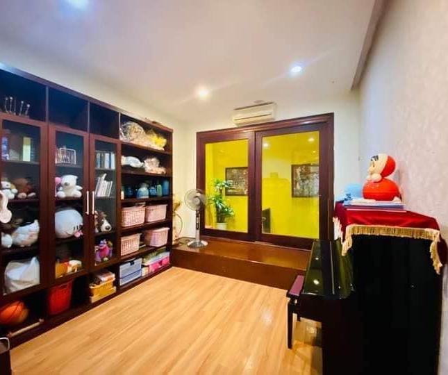 Phân lô, Lô góc, Mới, Nội thất đẹp, Kinh doanh tại Thái Thịnh 60m2x5T, 7.55 tỷ