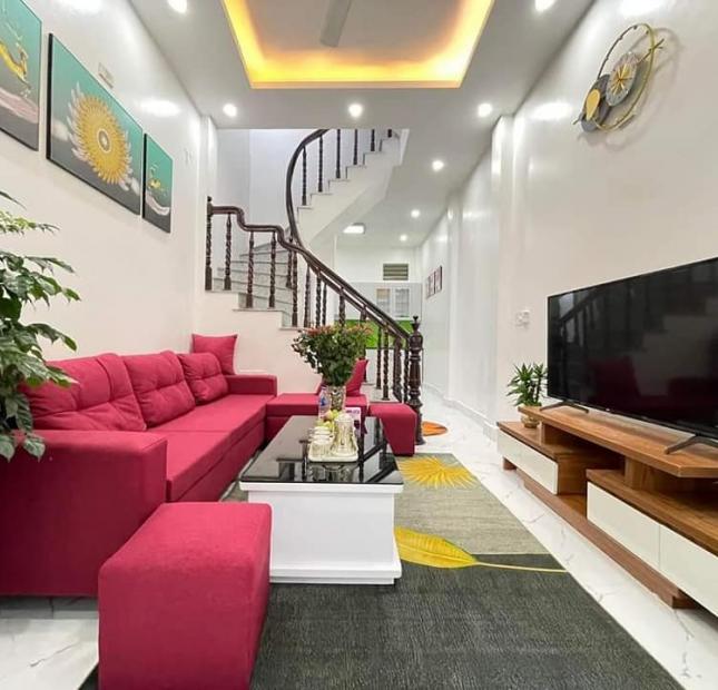 MỘT NHÀ RA PHỐ CẠNH VƯƠNG THỪA VŨ THANH XUÂN 40M2X 6 TẦNG CHỈ 6,6 Tỷ 