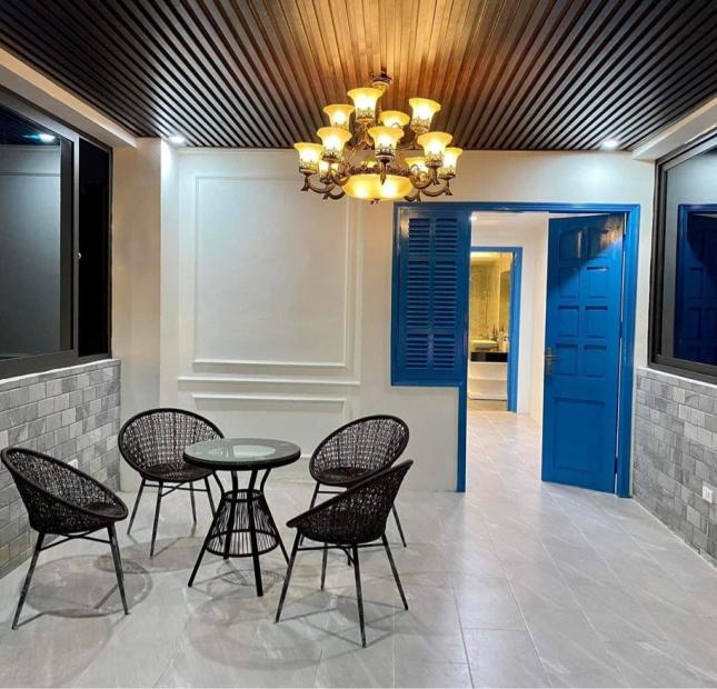 Bán nhà mặt phố Q.HBT 68m x 7 tầng SĐCC 550tr/m