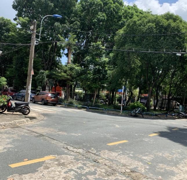 Cần Bán lô đất 203m2 , góc 2 mặt tiền tại Khu HimLam. P. Linh Chiểu