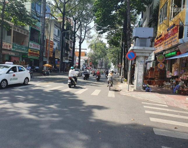 Bán nhà mặt tiền đường Nguyễn Chí Thanh, Phường 12, quận 5.