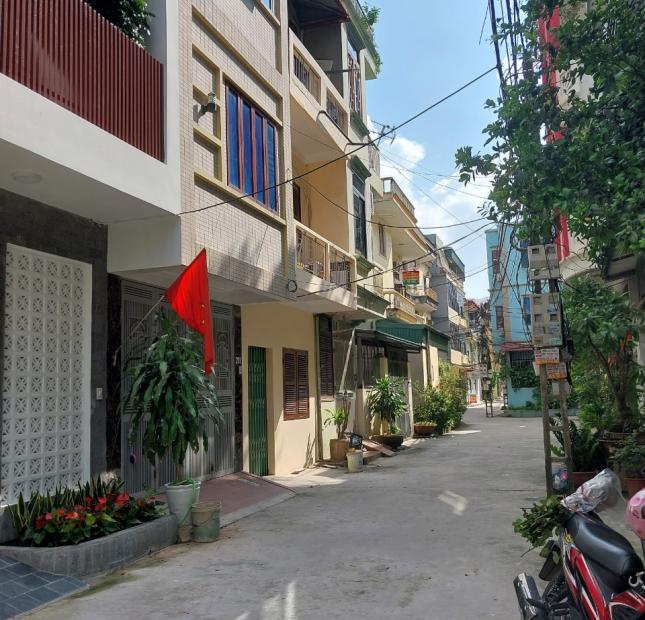 Nhà 4T65m2 VKHNN Vĩnh Quỳnh, ô tô vào nhà yên tĩnh mt5m 4 tỷ.