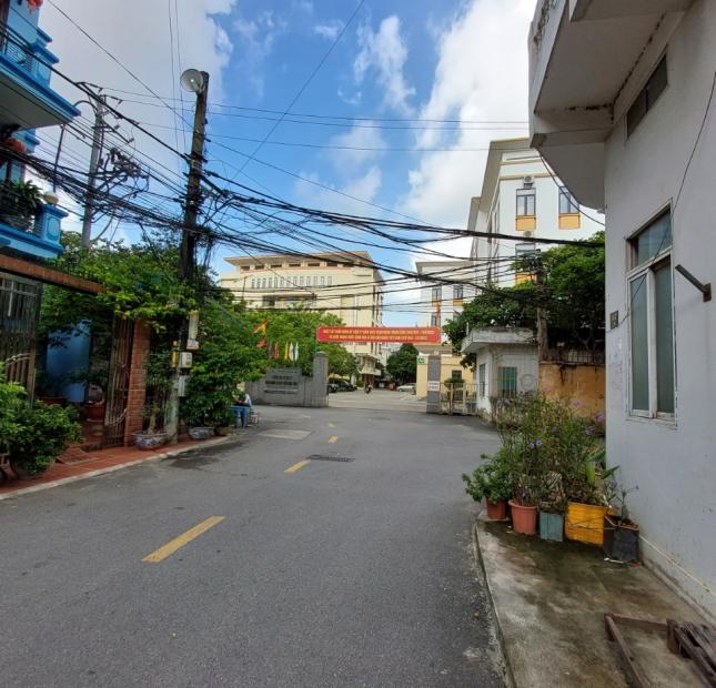 Nhà 4T65m2 VKHNN Vĩnh Quỳnh, ô tô vào nhà yên tĩnh mt5m 4 tỷ.