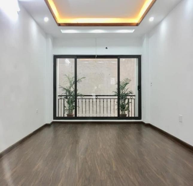 Bán Nhà Hào Nam,Oto tránh,VIP, Kinh Doanh, 5 tầng, 48m2, giá 8.2 tỷ