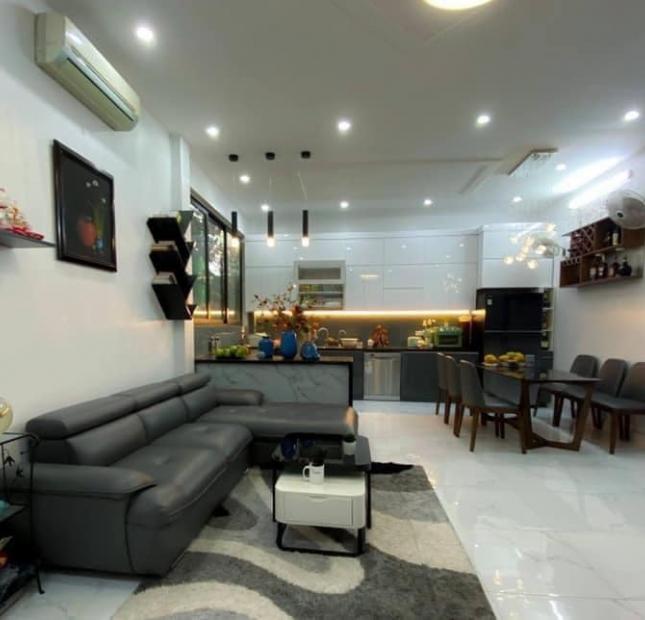 Bán nhà Huỳnh Thúc Kháng Phân lô, Ô TÔ, Lô góc, Kinh Doanh, 60m2, 8.7 tỷ