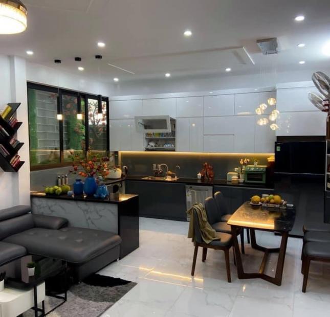 Bán nhà Huỳnh Thúc Kháng Phân lô, Ô TÔ, Lô góc, Kinh Doanh, 60m2, 8.7 tỷ