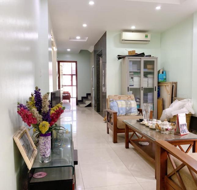 Dễ dàng sở hữu nhà trung tâm Đống Đa, oto vào nhà, thang máy,7 tầng