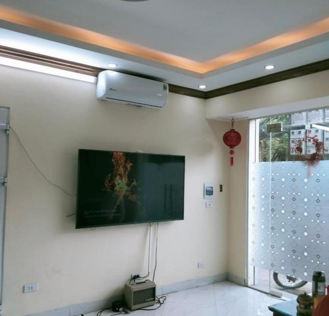 Bán Nhà HOÀNG QUỐC VIỆT - oto đỗ cửa - 33m2 chào 5.45 tỷ 