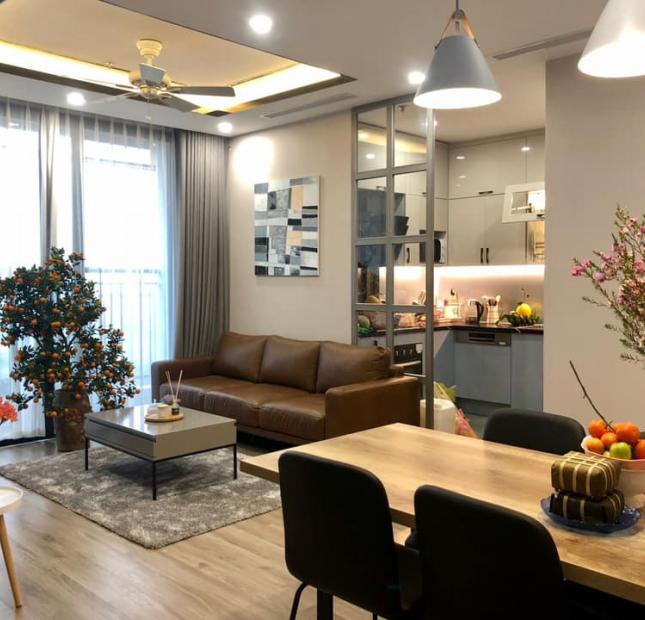 Thang máy,kinh doanh,70m2–7,2 tỷ,nhà quá rẻ Trường Chinh,LH:0868181683