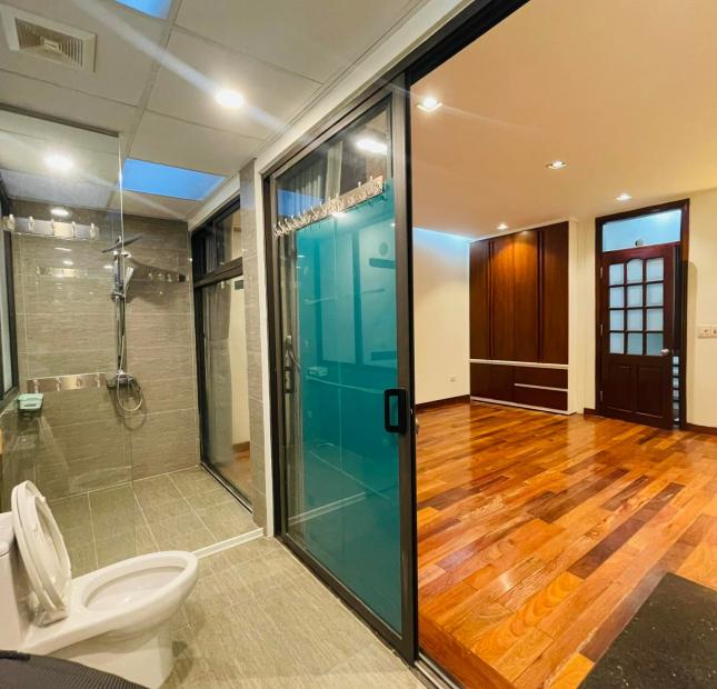 Biệt thự sân vườn phố Đào Tấn quận Ba Đình, ngõ ô tô,2 mặt thoáng,gần công viên.99m2 19 tỷ