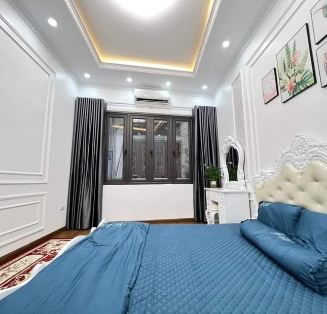 Bán nhà Đường Láng 4tầng 42m2 MT4m 4.3tỷ lô góc 2mặt ngõ gần ôtô Đống Đa