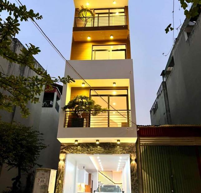 Nhà Đàm Quang Trung, Long Biên - 40 m2 x 6T - Gara ô tô, thang máy nhập - LH: 0866951279