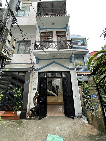 Cần bán nhà 3 tầng tại Ngọc Lâm, Quận Long Biên