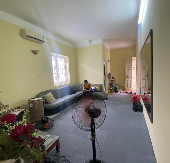 BÁN NHÀ TẬP THỂ TÔN ĐỨC THẮNG - KHU PHỐ SẠCH ĐẸP - DT 100M - 3 THOÁNG