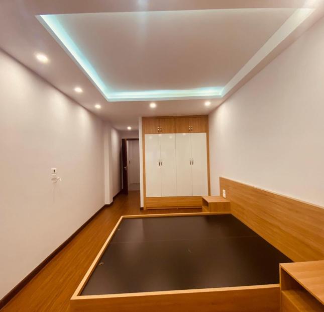 Siêu phẩm nhà Thái Hà, Nhà Đẹp Ở Ngay - CỰC GẦN PHỐ - THÔNG CÁC NGẢ,70m2, 9 tỷ