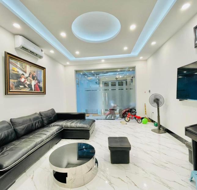 Bán nhà Thái Hà, Nhà Mới Đẹp- An Ninh Tốt – Ngõ Thông, Yên Tĩnh,Oto Qua,80m2, 9.5 tỷ