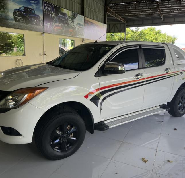 HIẾM! BÁN NHANH XE OTO MAZDA BT50 MÀU TRẮNG 2 CẦU ĐẸP MÊ LY. LH: 0896516953