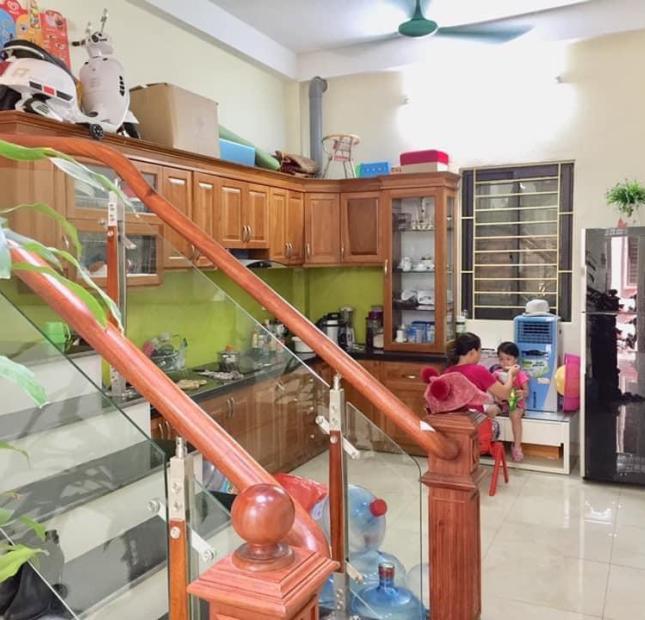 Hiếm: Bán nhà Võ Chí Công – Xuân La, ngõ nông sát mặt đường, oto, kinh doanh. 45m2x4T Giá 5.7 tỷ