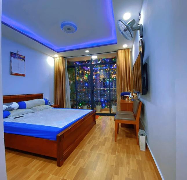 Bán nhà 4x15 hẻm xe hơi gần chung cư hà đô Quận 10 5 tầng BTCT tặng nội thất giá chỉ 9 tỷ 