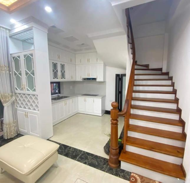 Bán nhà riêng phố Cự Lộc, Thanh Xuân,NHÀ ĐẸP , 36m2, 5 tầng, giá 5.7 tỷ.