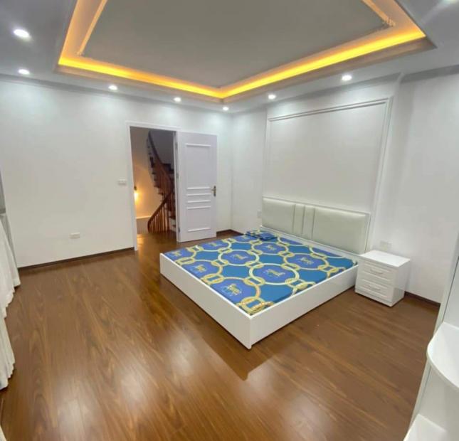 Bán nhà riêng phố Cự Lộc, Thanh Xuân,NHÀ ĐẸP , 36m2, 5 tầng, giá 5.7 tỷ.