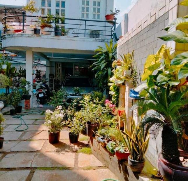 Biệt thự sát bên Vạn Phúc City, đường nhựa 8m, ngang 10m 240m2 giá 17 tỷ