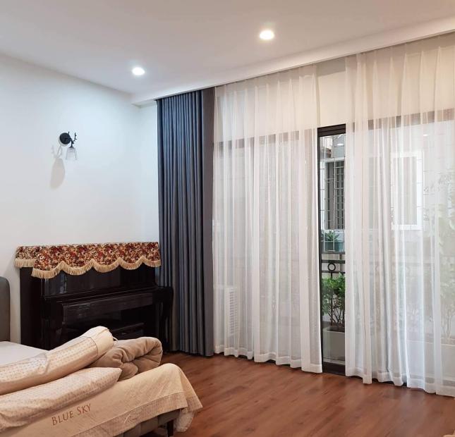 BÁN NHÀ HAI BÀ TRƯNG - LÔ GÓC - NGÕ THÔNG - 70m2 x 4 tầng. MT 6m. 