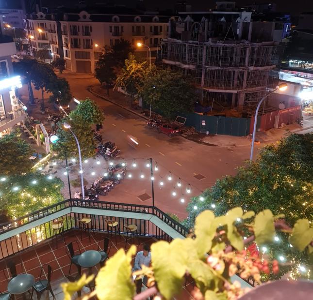 090922 Phân khu Biệt thự Đẳng cấp nhất Gia Lâm. 250m2. Mặt tiền 12m. Giá bất ngờ. Lh 0989894845.