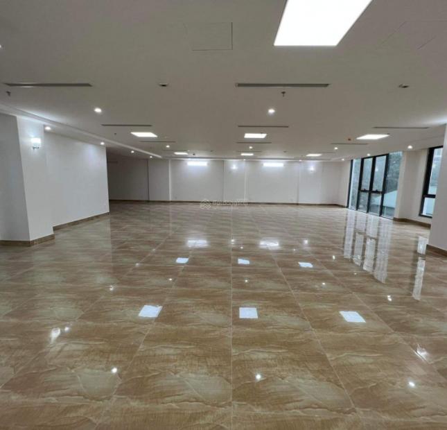Cho thuê tòa nhà Văn Phòng tại Trung Hòa 170m x 7 tầng- thông sàn, lô góc