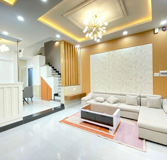 ĐỊNH CƯ GẤP! Bán Nhà 3 Tầng Đẹp Hai Bà Trưng, Q1, 72m2 (5x14.4m), 8.2 Tỷ