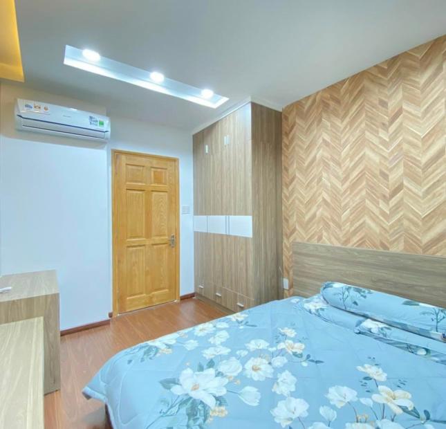 ĐỊNH CƯ GẤP! Bán Nhà 3 Tầng Đẹp Hai Bà Trưng, Q1, 72m2 (5x14.4m), 8.2 Tỷ