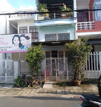 Bán nhà mặt tiền 1 trệt 2 lầu đúc chính chủ tại: 84 Đường Nguyễn Thị Minh Khai, P. B'lao, TP Bảo